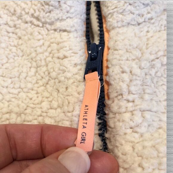 Athleta Girl XL 14 Sherpa Fleece Pullover Cream Blue Trim Thumbholes Quarter Zip - Picture 5 of 6